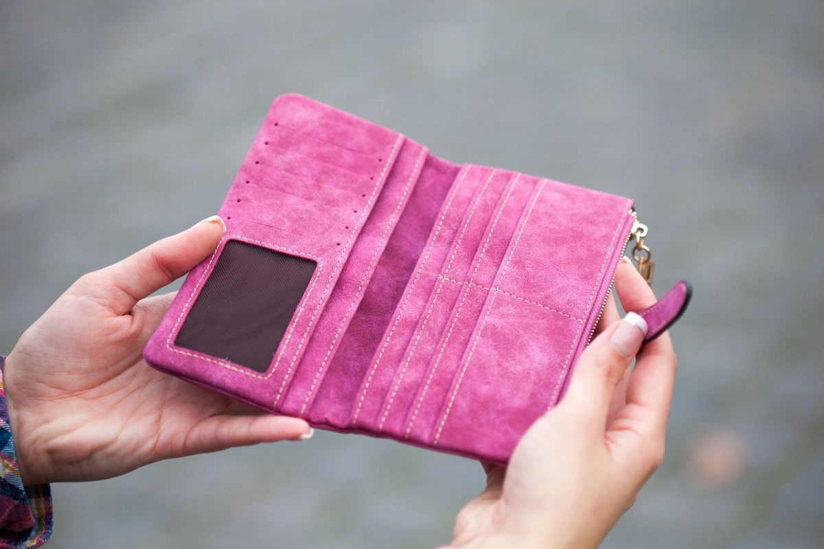 Merk Dompet Wanita